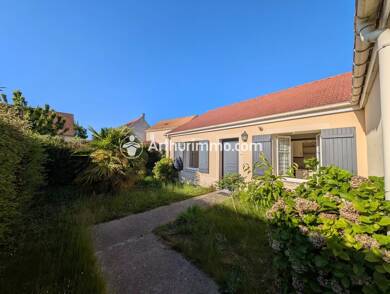 Maison de plain-pied à vendre 347 000 € 4 pièces 3 chambres 105 m² 583 m² de terrain Le Bourg Savigny-le-Temple 77176