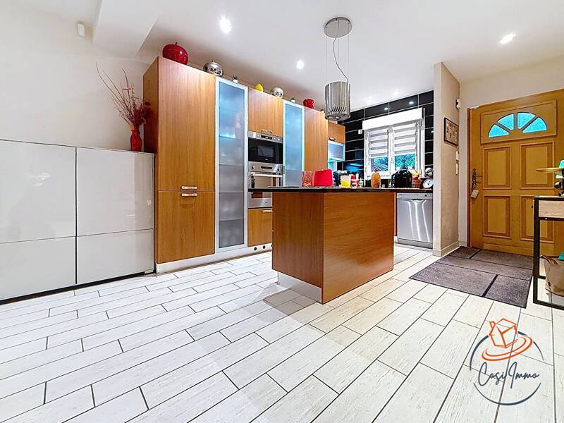 Maison à vendre, 195m², ORNEX