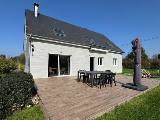 Maison à vendre 249 000 € 5 pièces 4 chambres 153 m² 1 948 m² de terrain Pont-Audemer 27500