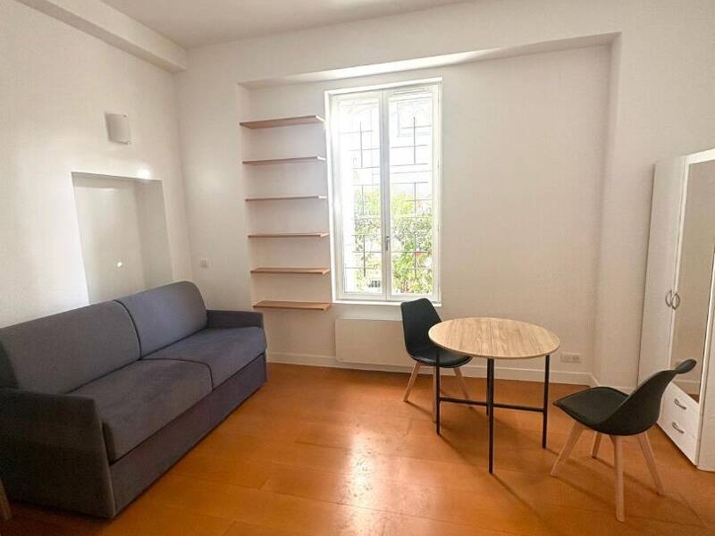 Maison à louer, 20m², PARIS 18E