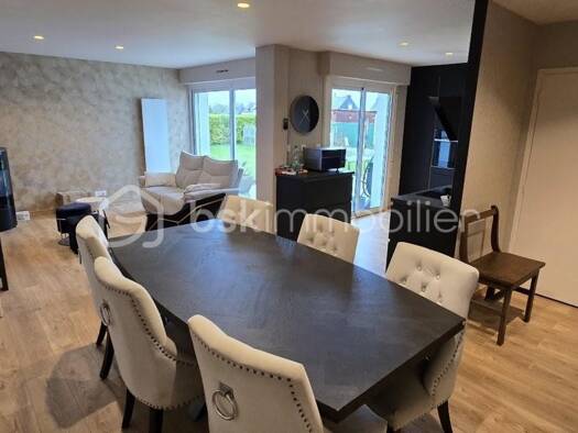 Maison de plain-pied à vendre 239 200 € 5 pièces 3 chambres 105 m² 1 172 m² de terrain Réguiny 56500