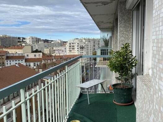 Appartement à vendre 108 000 € 4 pièces 3 chambres 69 m² Étage 7/8 Badouillère-Saint Roch-Valbenoîte Saint-Étienne 42100