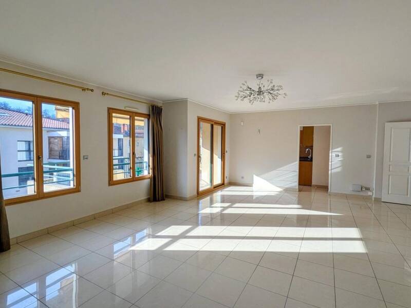 Maison à vendre, 130m², CHARBONNIERES LES BAINS