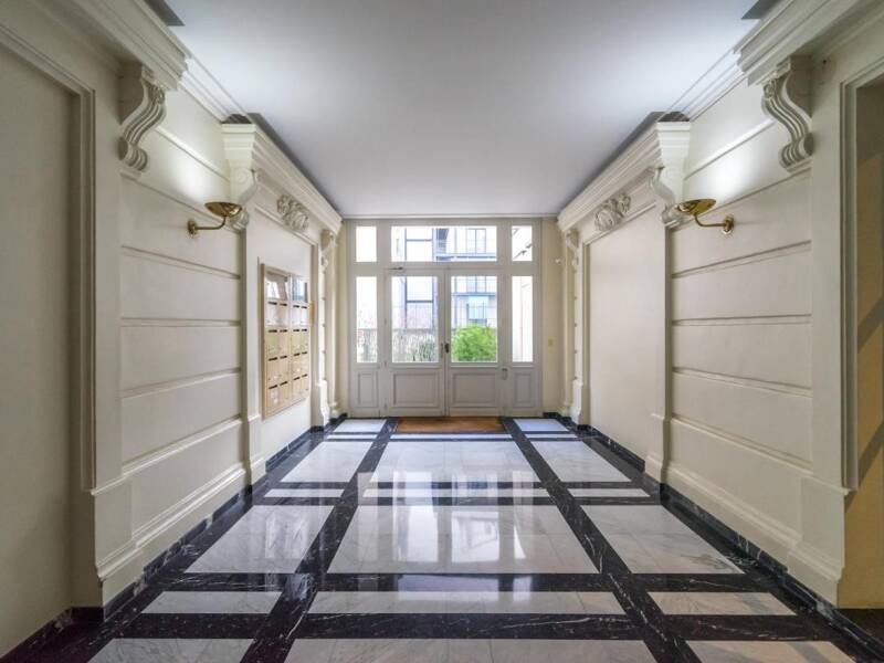Maison à louer, 260m², PARIS 16E