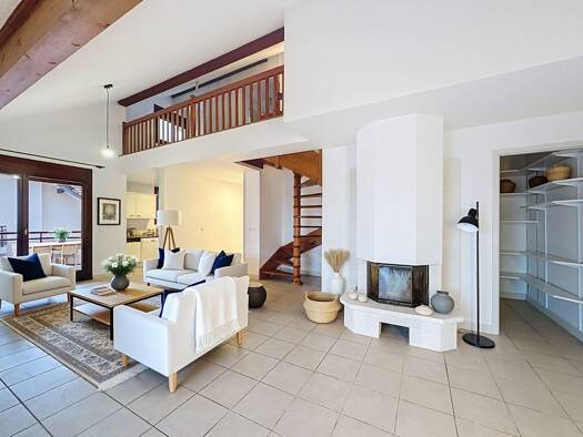 Duplex à louer 2 850 € 5 pièces 3 chambres 108,7 m² Publier 74500