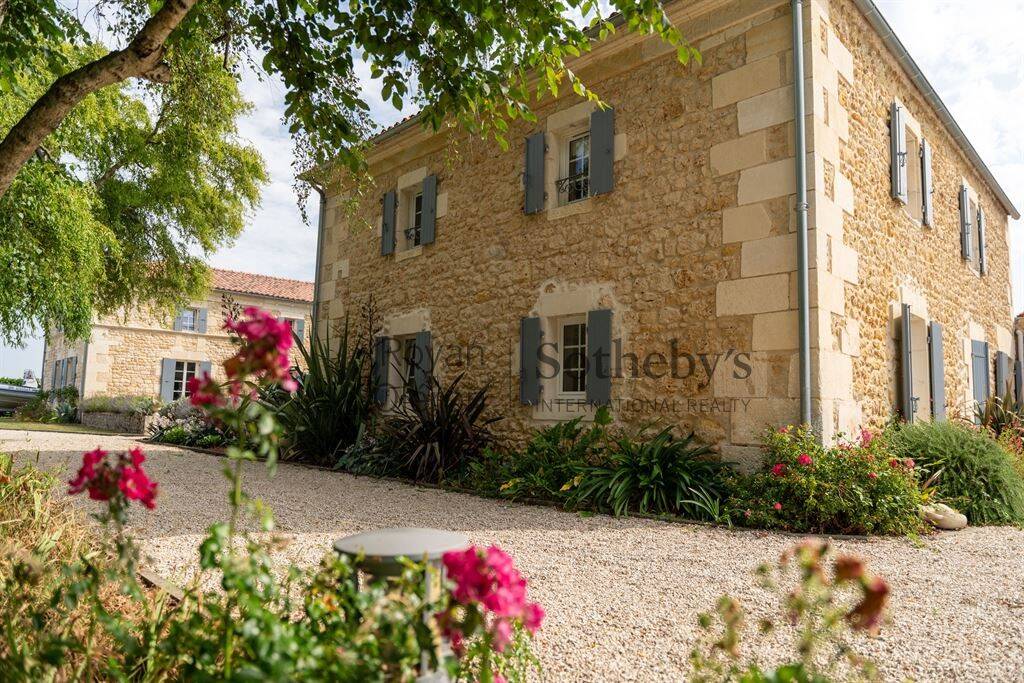 Maison à vendre, 450m², LA GRIPPERIE SAINT SYMPHORIEN