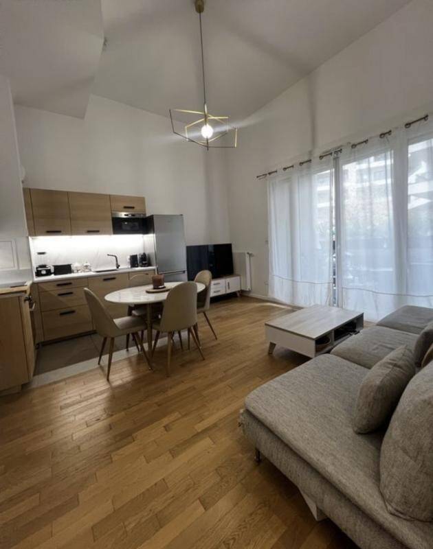 Maison à louer, 45m², LA VARENNE SAINT HILAIRE