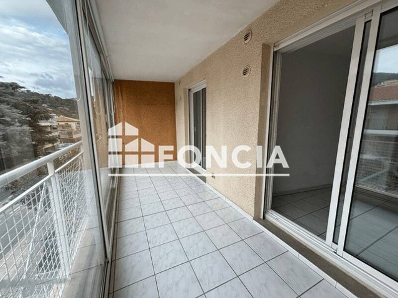 Maison à louer, 23m², BORMES LES MIMOSAS