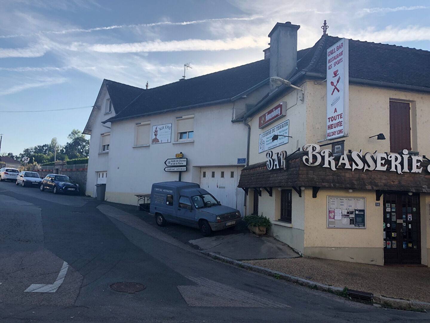 Maison à vendre, 380m², MAGNAC BOURG