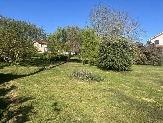 Terrain constructible à vendre 99 000 € 725 m² de terrain Gragnague 31380