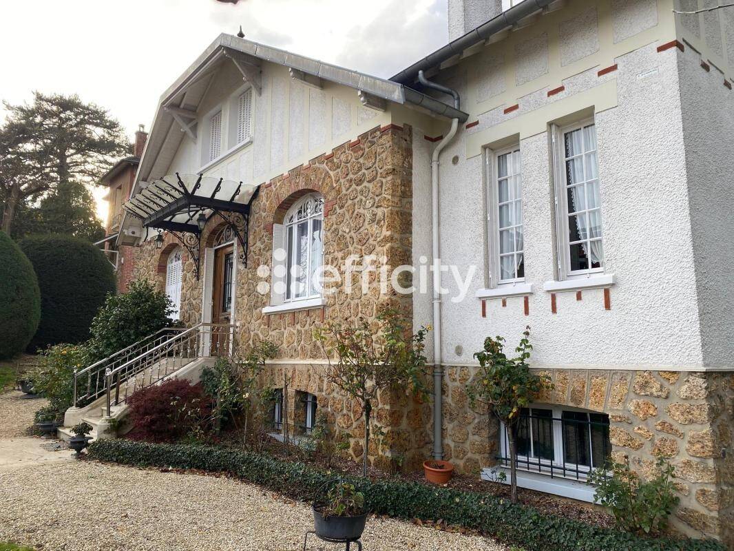 Maison à vendre, 165m², MARNES LA COQUETTE