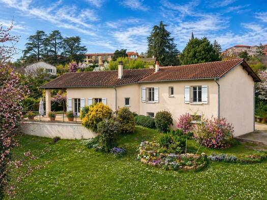 Maison à vendre 880 000 € 10 pièces 7 chambres 238,48 m² 1 679 m² de terrain Est Dardilly 69570