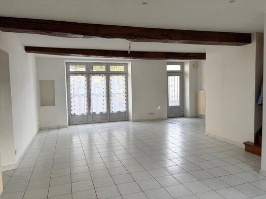 Maison à louer 750 € 4 pièces 3 chambres 102 m² Bellevigny 85170