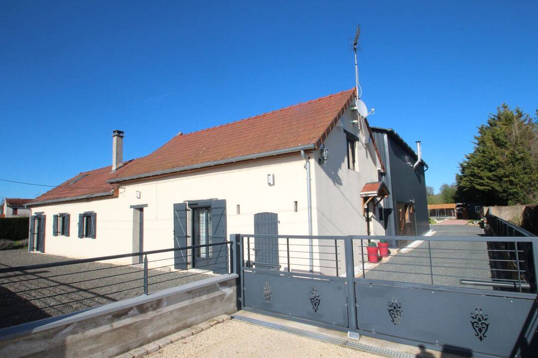 Maison à vendre, 222m², SAINT HILAIRE FONTAINE