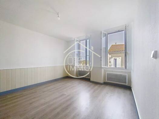 Appartement à louer 480 € 3 pièces 2 chambres 80 m² 1er étage Pellegrue 33790