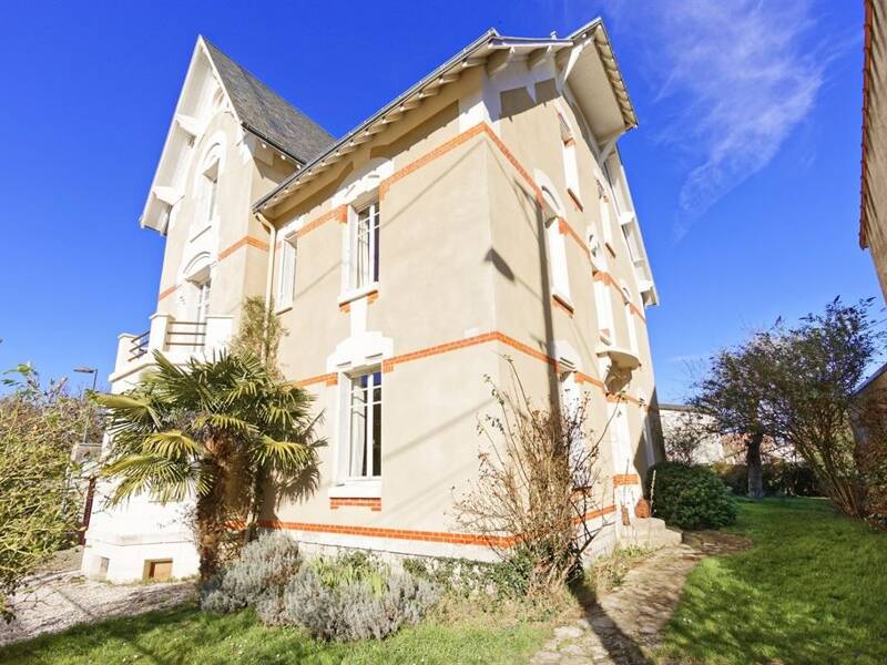 Maison à vendre, 278m², SAINT JEAN DE BRAYE