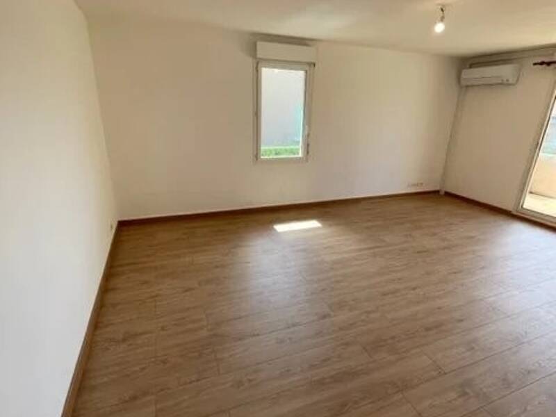 Maison à louer, 82m², SIX FOURS LES PLAGES