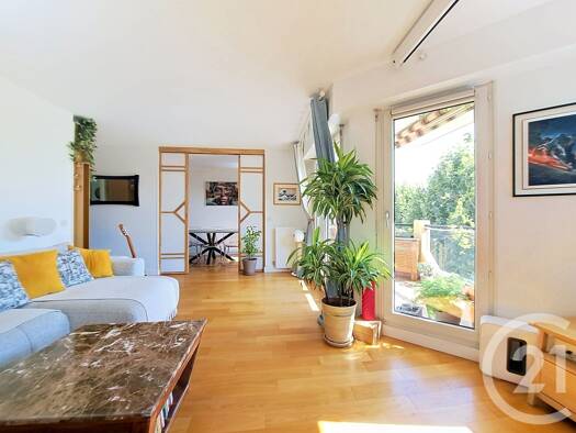 Appartement à vendre 388 000 € 4 pièces 2 chambres 76,8 m² 4ème étage Créteil 94000