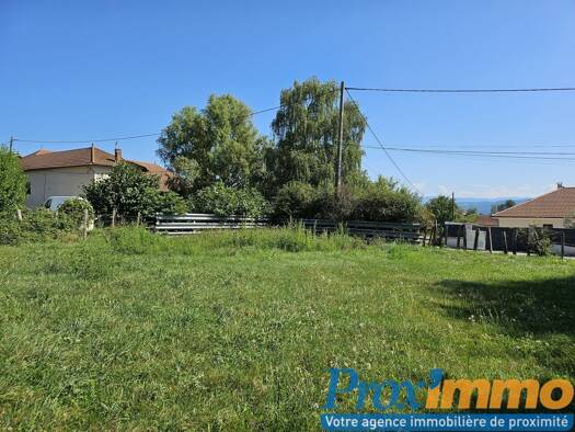 Terrain constructible à vendre 82 000 € 527 m² de terrain Bévenais 38690