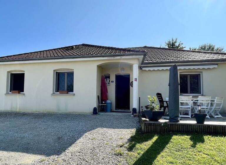 Maison de plain-pied à vendre 194 000 € 6 pièces 4<br/>chambres 125 m²<br/>superficie 1 104 m²<br/>terrain Rolampont 52260