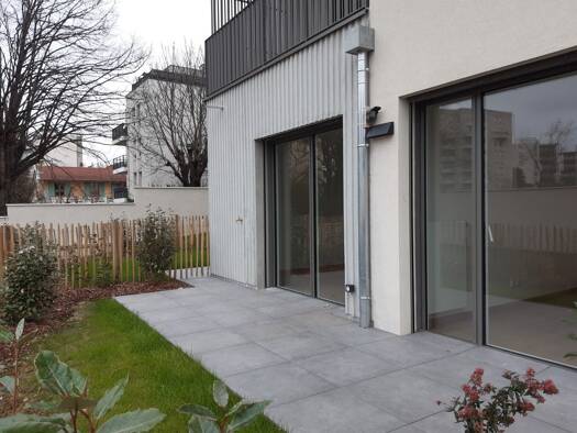 Appartement à louer - Première occupation 1 042 € 2 pièces 1 chambre 59,3 m² RDC Le Grand Trou Lyon 8ème arrondissement 69008