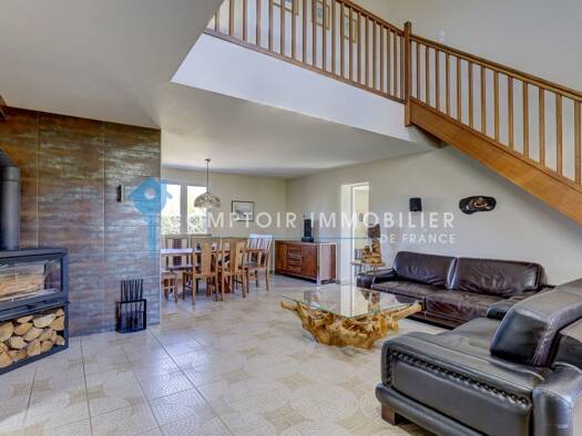 Maison à vendre 367 500 € 8 pièces 5 chambres 201,6 m² 2 000 m² de terrain Saint-Paul-Cap-de-Joux 81220