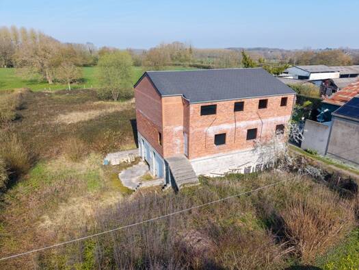 Local commercial à vendre 180 000 € 240 m² de surface de vente Bavay 59570