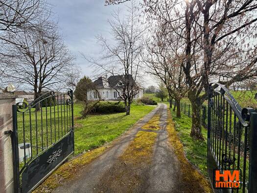 Maison à vendre 207 000 € 5 pièces 3 chambres 183 m² 2 800 m² de terrain St Maurice les Brousses 87800