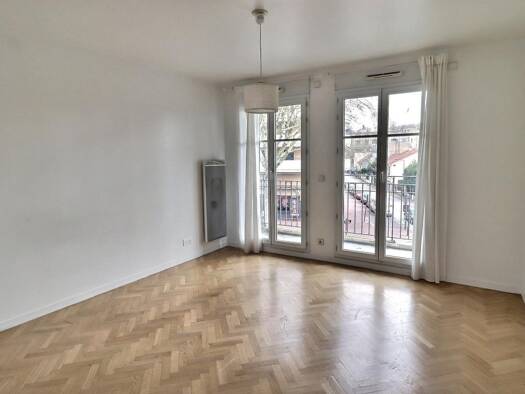 Appartement à vendre 148 400 € 1 pièce 20,8 m² Étage 2/4 Rive Droite Viroflay 78220