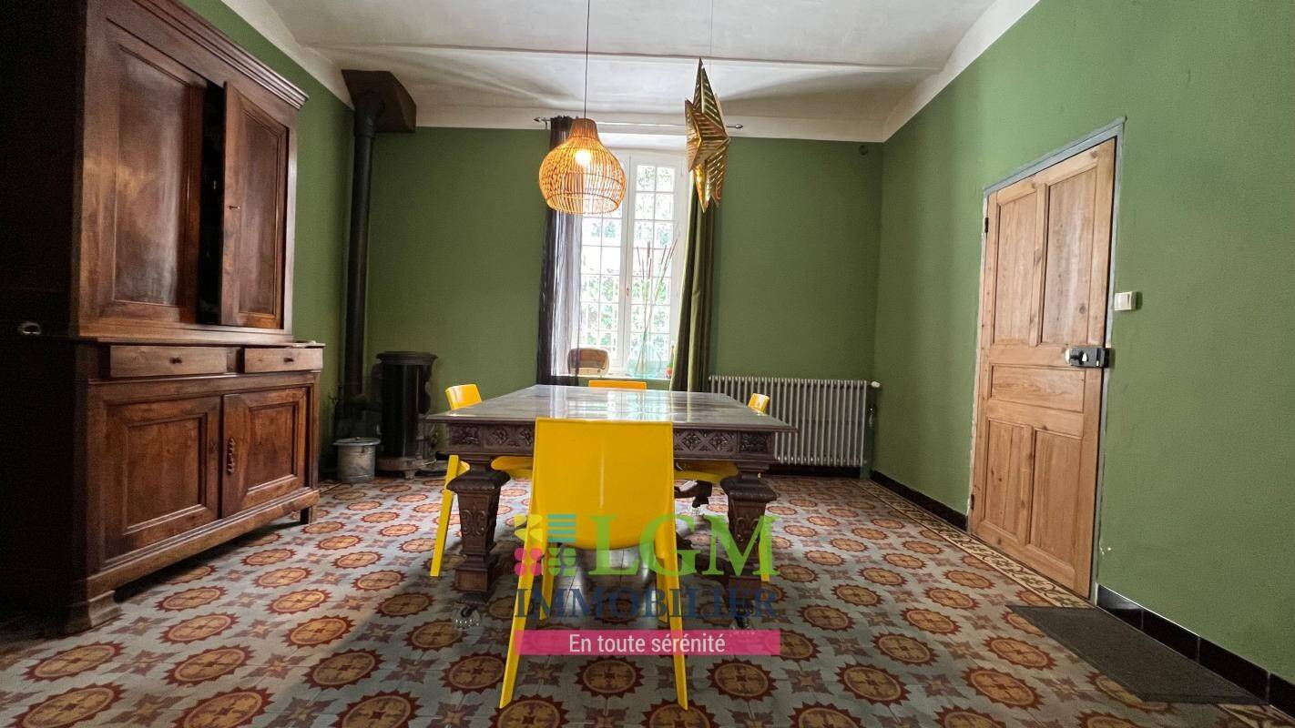 Maison à vendre, 181m², SAINT JULIEN LES ROSIERS