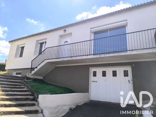 Maison de ville à vendre 172 000 € 5 pièces 3 chambres 94,17 m² 692 m² de terrain Cerizay 79140