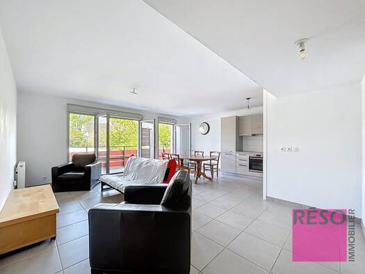 Appartement à louer 1 500 € 3 pièces 2 chambres 70,5 m² 1er étage Valleiry 74520