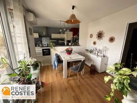 Appartement en viager occupé Bouquet 54 882 € 2 pièces 1 chambre 60 m² Étage 3/4 Le Village Saint-Priest 69800