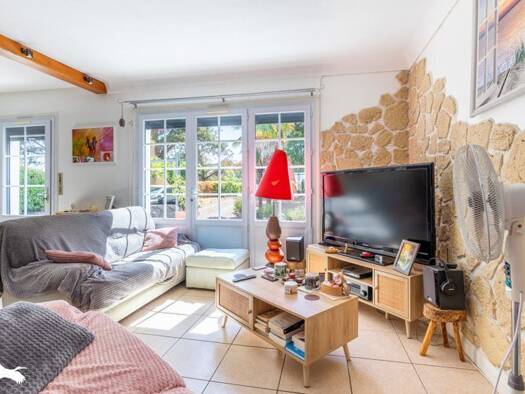 Maison à vendre 259 251 € 4 pièces 3 chambres 139 m² 4 006 m² de terrain Saint André d'Ornay-Pont Morineau La Roche-sur-Yon 85000