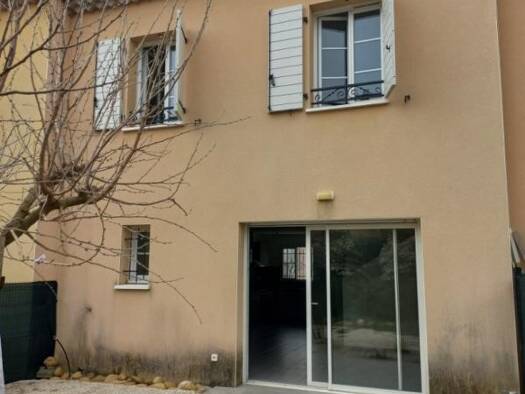 Maison à louer 950 € 4 pièces 3 chambres 84 m² Les Blaches-Les Champs Montélimar 26200