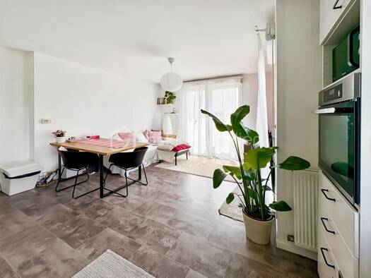 Appartement à vendre 223 000 € 3 pièces 2 chambres 57 m² Étage 2/3 Le Village-Les Pres Éragny 95610