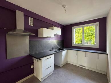 Appartement à louer 595 € 3 pièces 2 chambres 63 m² RDC/3 Laval 53000