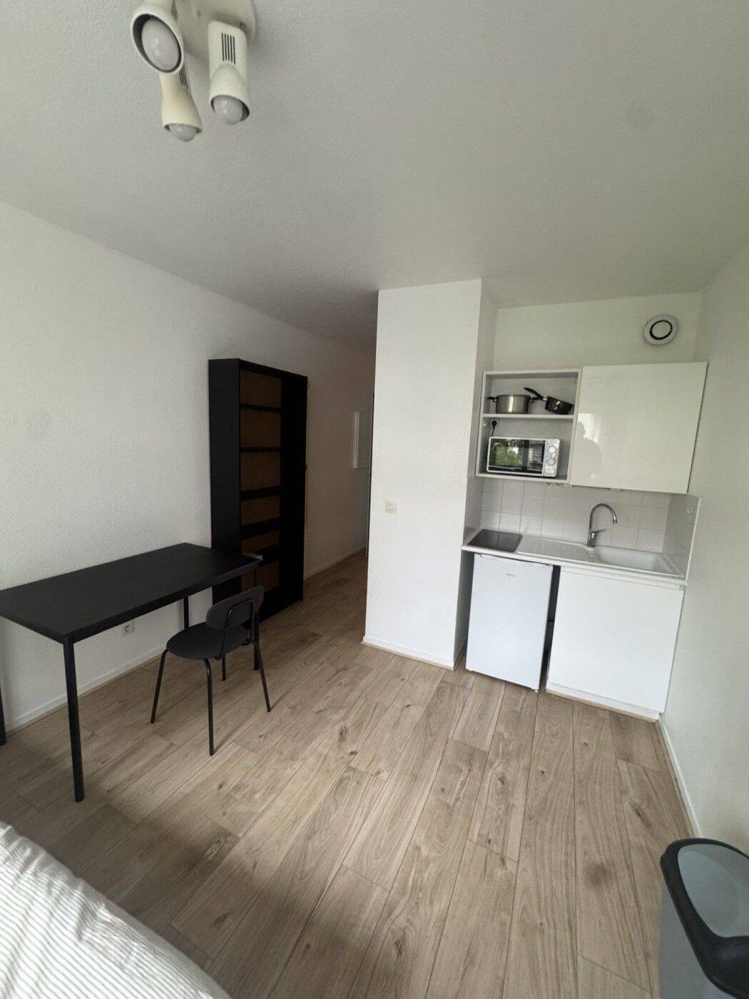 Maison à louer, 18m², COURBEVOIE