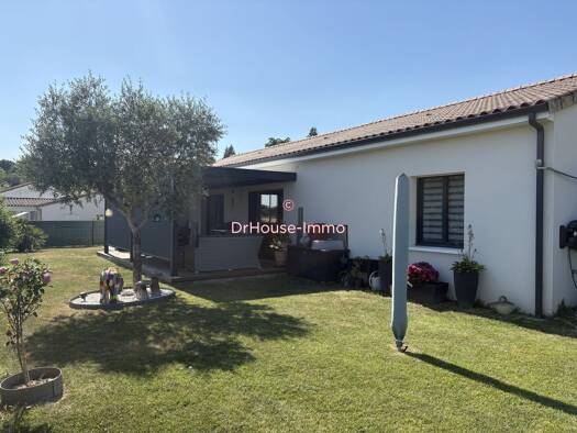 Maison à vendre 261 500 € 5 pièces 3 chambres 121 m² 851 m² de terrain Beaumont Saint-Cyr 86490