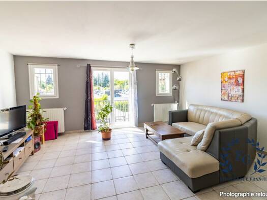 Maison à vendre 210 000 € 4 pièces 3 chambres 120 m² 35 m² de terrain Varages 83670