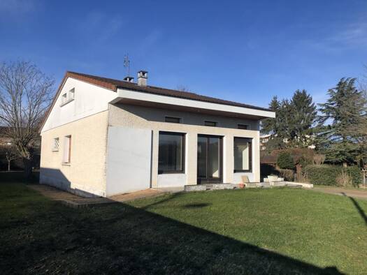 Maison de plain-pied à vendre 195 000 € 3 pièces 2 chambres 86 m² 938 m² de terrain Vonnas 01540