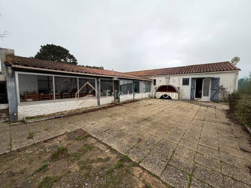 Maison à vendre, 220m², TALMONT SAINT HILAIRE