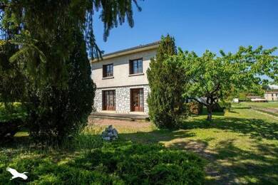 Maison à vendre 189 000 € 5 pièces 4 chambres 170 m² 1 200 m² de terrain La Reole 33190