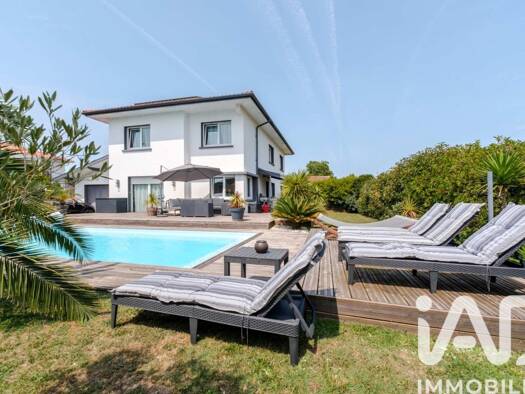 Maison à vendre 598 000 € 7 pièces 6 chambres 186 m² 721 m² de terrain Ondres 40440
