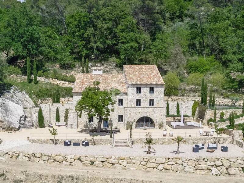 Maison à vendre, 345m², TOURRETTES