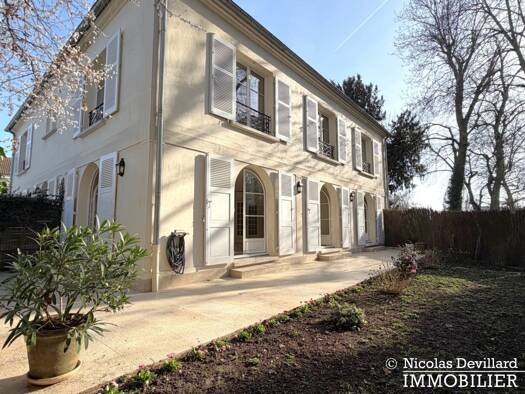 Maison à louer - Première occupation 4 000 € 6 pièces 4 chambres 177 m² 100 m² de terrain Saint Germain Le Chesnay-Rocquencourt 78150