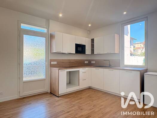 Appartement à vendre 230 000 € 2 pièces 1 chambre 52 m² RDC/1 Italie-Jacotot Aix-les-Bains 73100