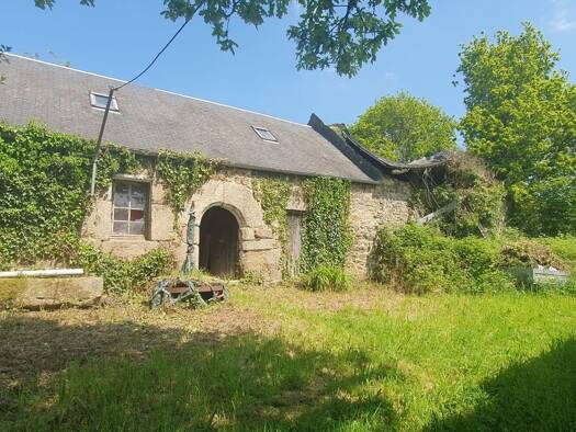 Maison à vendre 37 000 € 2 pièces 1 chambre 46 m² 2 919 m² de terrain Callac 22160