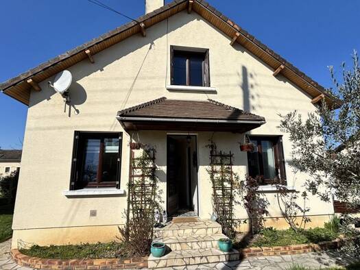 Villa à vendre - Première occupation 349 990 € 6 pièces 3 chambres 125 m² 400 m² de terrain Centre Ville Goussainville 95190