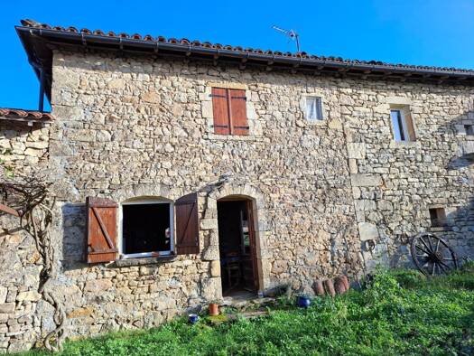 Maison à vendre 218 000 € 5 pièces 2 chambres 103 m² 2 535 m² de terrain Figeac 46100